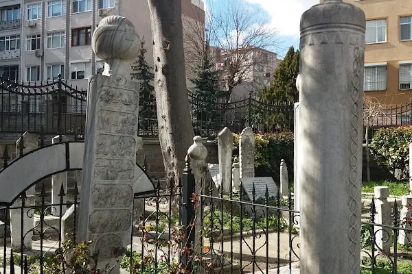 Oruç Baba Türbesi - Resim 14