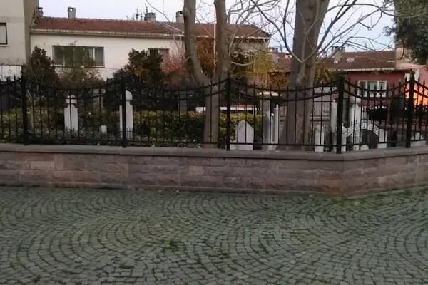 Oruç Baba Türbesi - Resim 15