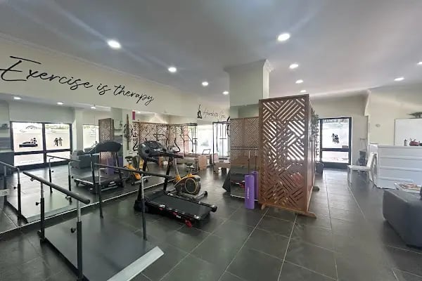Hilal Physiotherapy / Fizyoterapi - Resim 7