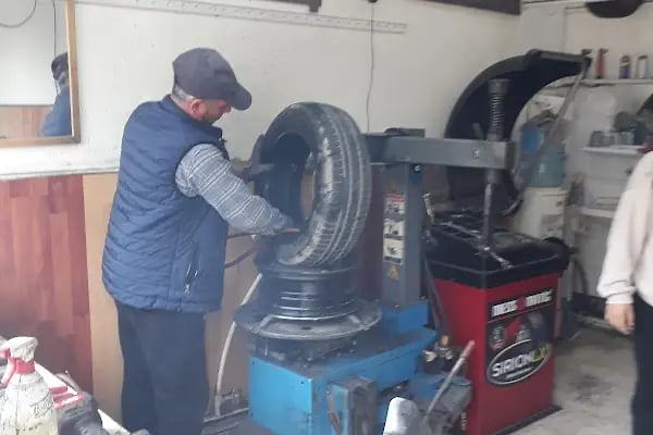 SEÇGİN OTO LASTİK,İZMİR,KARŞIYAKA,ŞEMİKLER.ATAŞEHİR 7/24 ACİL LASTİKÇİ - Resim 20