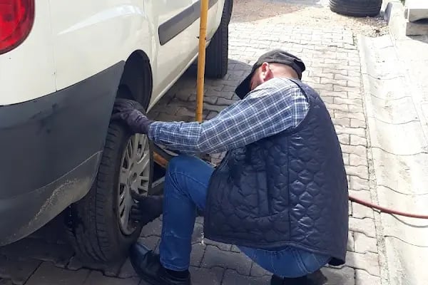 SEÇGİN OTO LASTİK,İZMİR,KARŞIYAKA,ŞEMİKLER.ATAŞEHİR 7/24 ACİL LASTİKÇİ - Resim 16