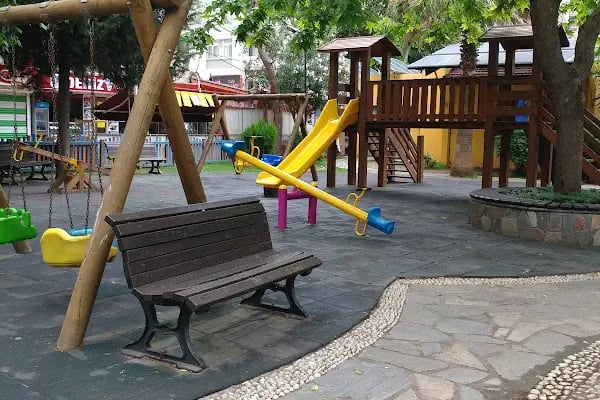 Gazipaşa Çocuk Parkı - Resim 3