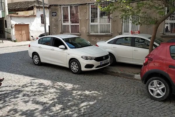 MY OTO KİRALAMA &amp; CADDE EMLAK BERGAMA - Resim 2