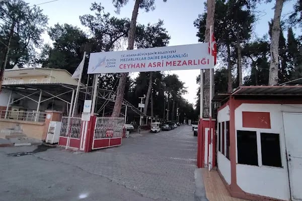 Ceyhan Asri Mezarlığı - Resim 11