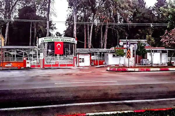 Ceyhan Asri Mezarlığı - Resim 18