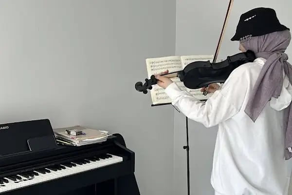 Bahçeşehir Melodi Sanat Akademisi &amp; Avcılar Müzik Okulları &amp; Gitar Kursu &amp; Bateri Kursu &amp; Keman Kursu &amp; Yan Flüt Kursu - Resim 11