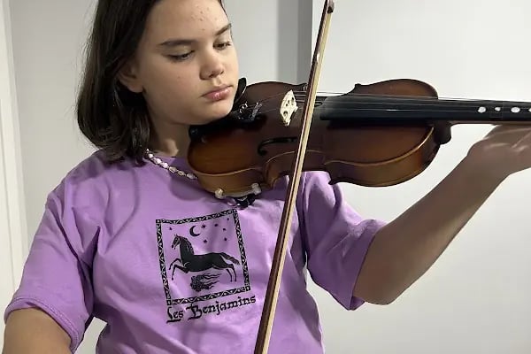 Bahçeşehir Melodi Sanat Akademisi &amp; Avcılar Müzik Okulları &amp; Gitar Kursu &amp; Bateri Kursu &amp; Keman Kursu &amp; Yan Flüt Kursu - Resim 13