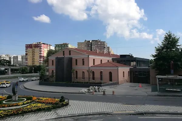 Yıldız Teknik Üniversitesi Spor Salonu - Resim 14