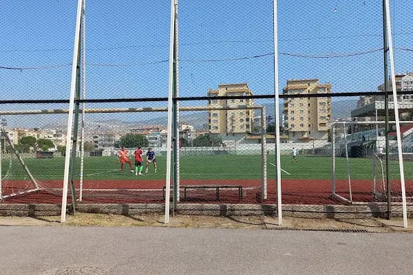 Bornova Belediyesi Şehir Stadı - Resim 1