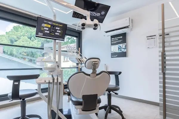 VDS Diş Kliniği Bağlar: Diş Çekimi, İmplant, Estetik Dolgu, Panoramik Röntgen, Lamine ve Zirkonyum Kaplama - Resim 15