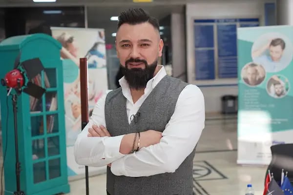 Ömer Uğur Saç Ekim - Resim 2