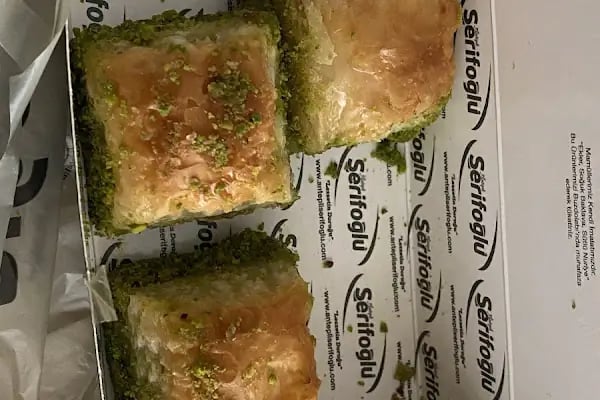 Antepli Şerifoğlu baklavaları Arnavutköy Şubesi - Resim 5