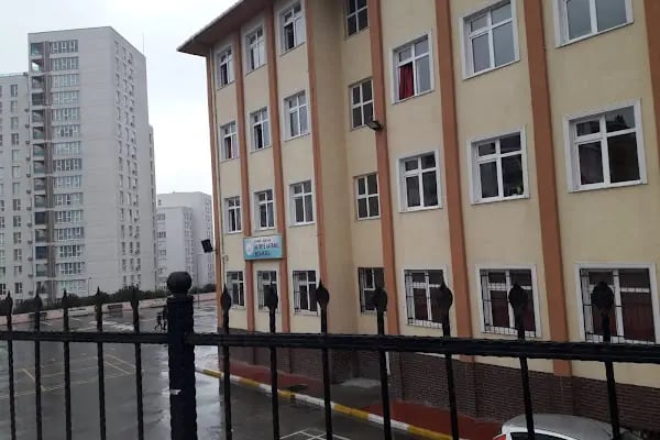 Hayriye Kayraklı Ortaokulu - Resim 7