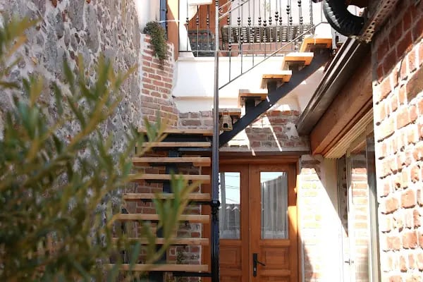 Rhea Guesthouse - Resim 7