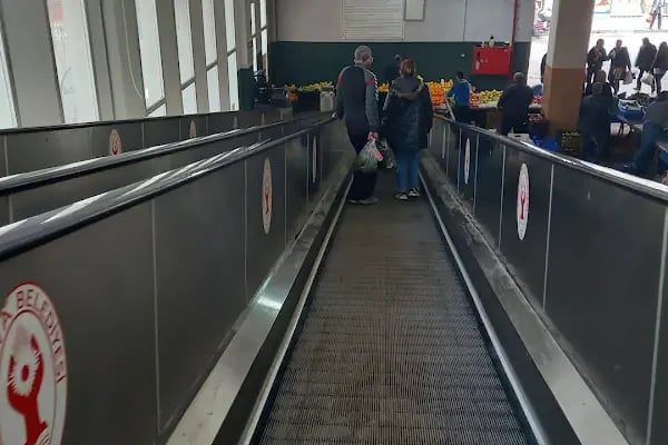 Bornova Belediyesi Merkez Pazar Yeri - Resim 12