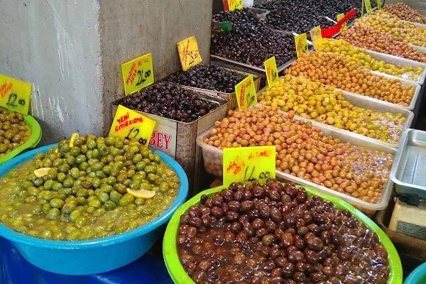 Bornova Belediyesi Merkez Pazar Yeri - Resim 18