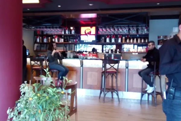 Hale Cafe & Ev Yemekleri - Resim 11