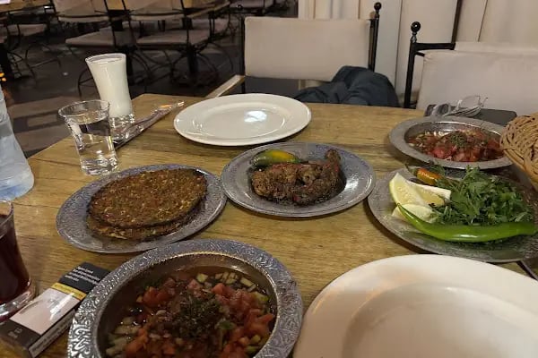 Bayazhan Hotel &amp; Restaurant - Resim 18