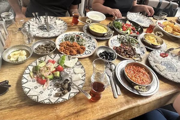 Bayazhan Hotel &amp; Restaurant - Resim 5