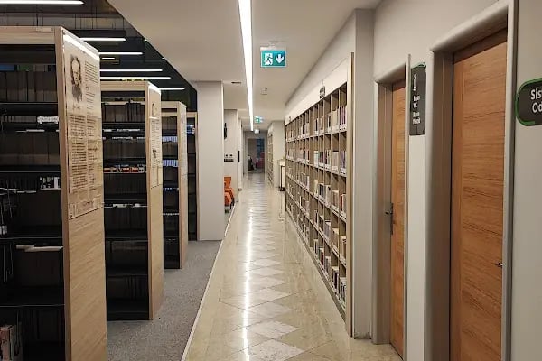 Arnavutköy Belediyesi Necip Fazıl Kısakürek Kütüphanesi - Resim 10