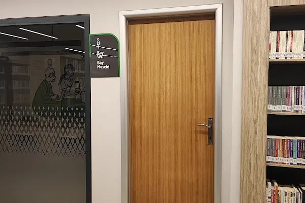 Arnavutköy Belediyesi Necip Fazıl Kısakürek Kütüphanesi - Resim 8