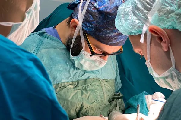 Iberia Clinic - Cirugía Estética &amp; Cirugía General - Resim 2