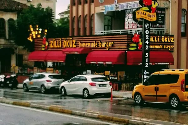 Ünal Restaurant Bistro &amp; Cafe - Resim 2