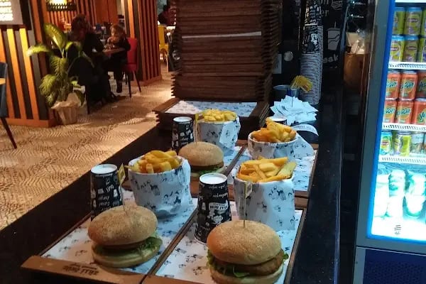 Ünal Restaurant Bistro &amp; Cafe - Resim 20