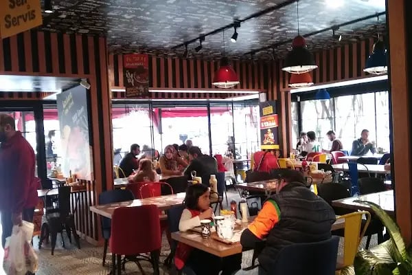 Ünal Restaurant Bistro &amp; Cafe - Resim 1