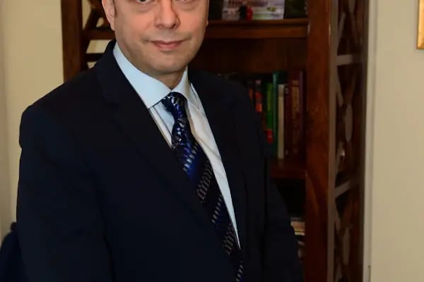 Çapar Estetik Kliniği - Mustafa Çapar - Resim 2