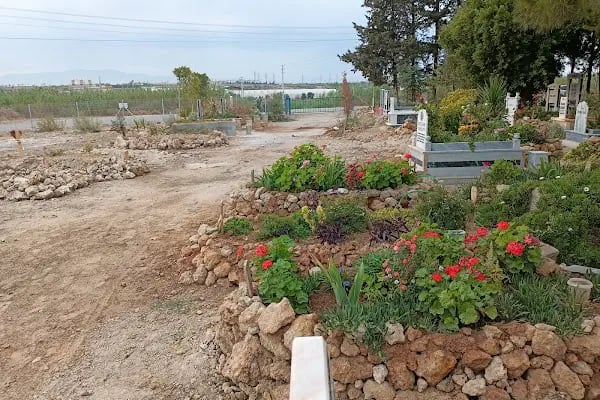 Cihadiye Mezarlığı - Resim 8