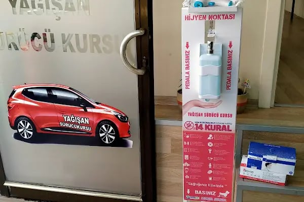 ÖZEL YAĞIŞAN SÜRÜCÜ KURSU - Resim 4