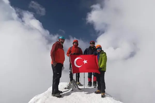 İzmir Bostanlı Dağcılık ve Doğa Sporları Spor Kulübü - Resim 4