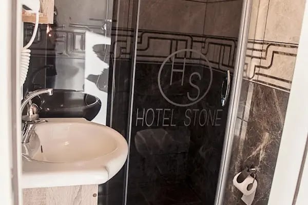 Stone Hotel - Resim 3