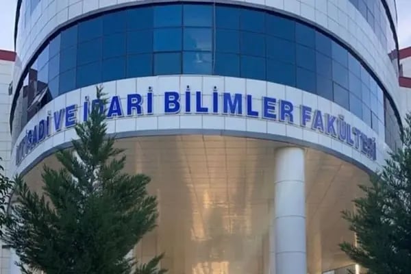 MCBÜ, İktisadi ve İdari Bilimler Fakültesi - Resim 20