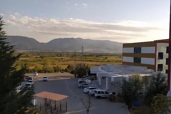 MCBÜ, İktisadi ve İdari Bilimler Fakültesi - Resim 8