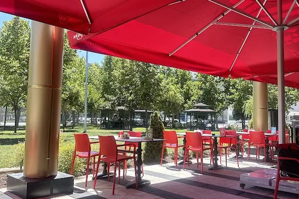 Kafe Karatay Adalet Parkı - Resim 4