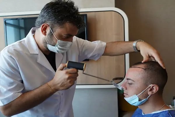 ESTHETICANA - Exclusive Hair Transplant in Turkey - Resim 4