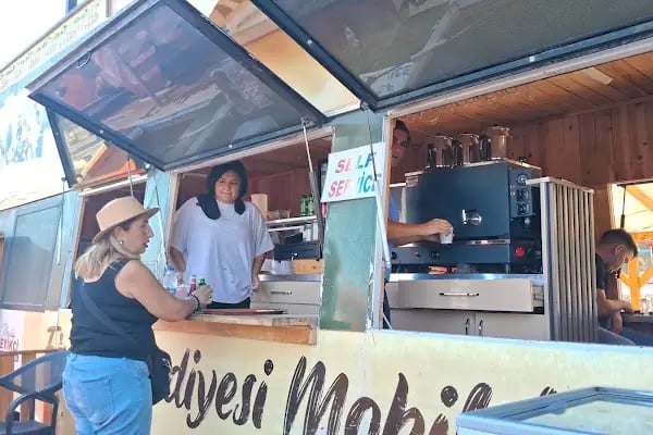 Finike Belediyesi Otobüs kafe - Resim 9