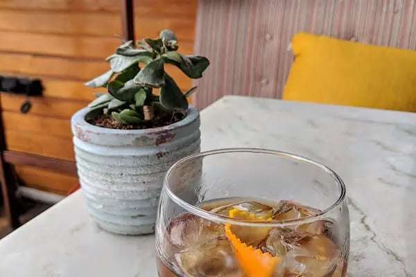 Alexandra Cocktail Bar - Resim 11