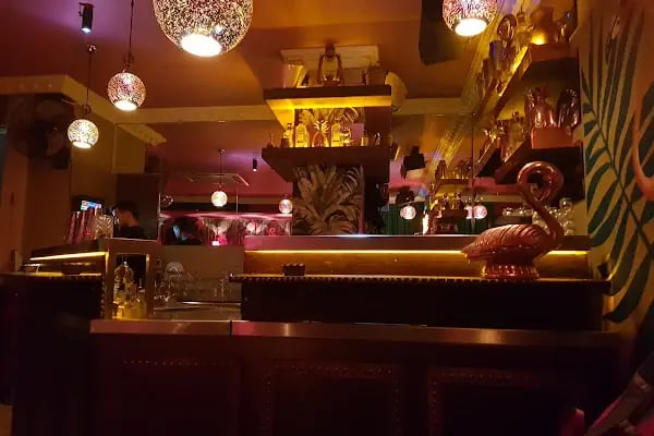 Alexandra Cocktail Bar - Resim 9