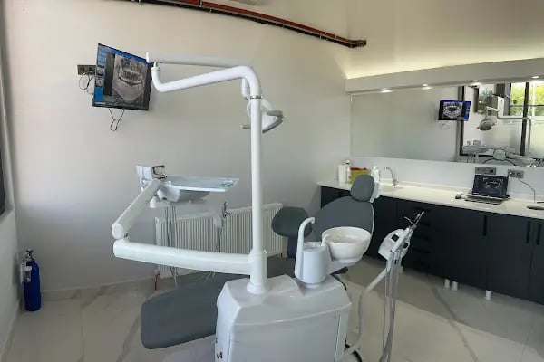 Özel Cadde Arasta Ağız ve Diş Sağlığı Polikliniği - Resim 18