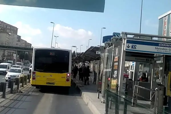 Şükrübey Metrobüs Durağı - Resim 3