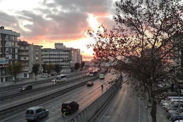 Şükrübey Metrobüs Durağı - Resim 1