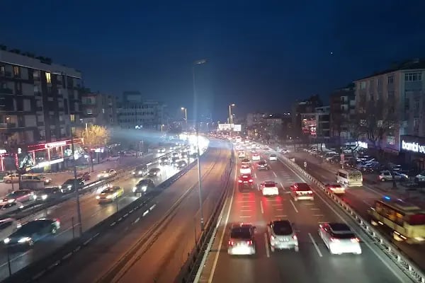 Şükrübey Metrobüs Durağı - Resim 2