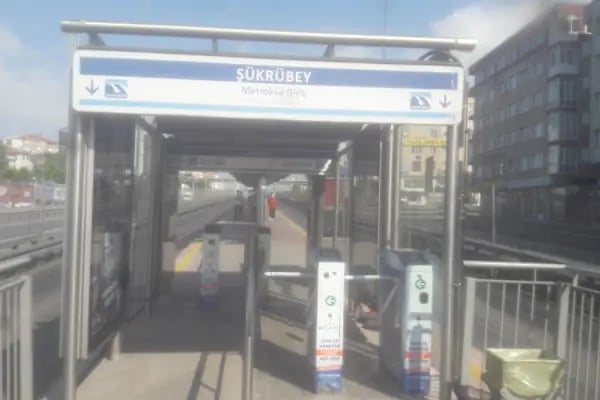 Şükrübey Metrobüs Durağı - Resim 13