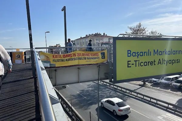 Şükrübey Metrobüs Durağı - Resim 19