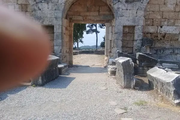 Toparlar Mezarlığı - Resim 15
