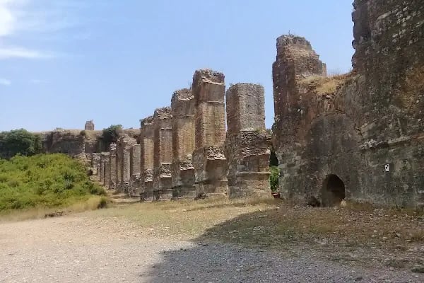 Toparlar Mezarlığı - Resim 20