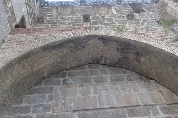 Toparlar Mezarlığı - Resim 9